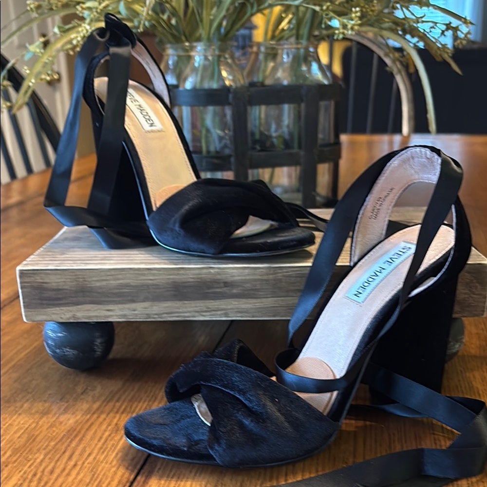 Steve Madden Black Velvet Block 4 1/2” Heels